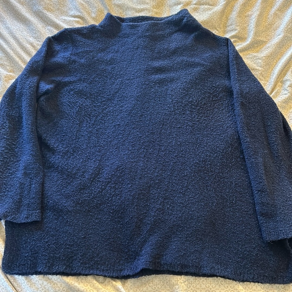 Old Navy blue knit sweater, size XL